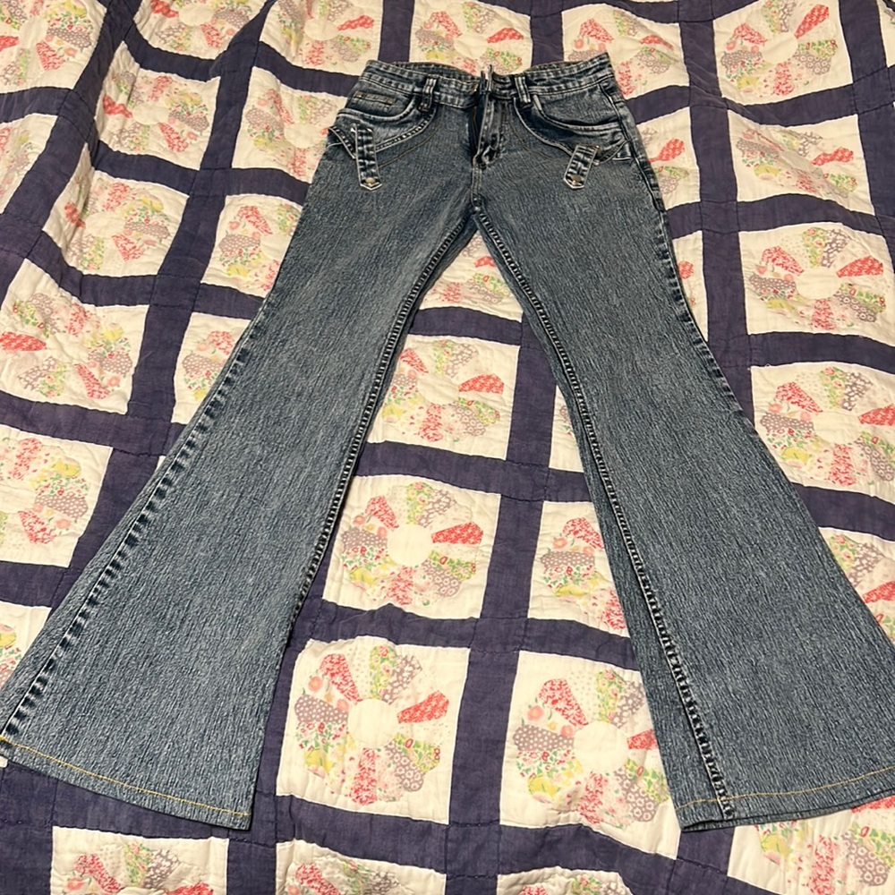 Rockstar gf low rise light wash flare jeans
